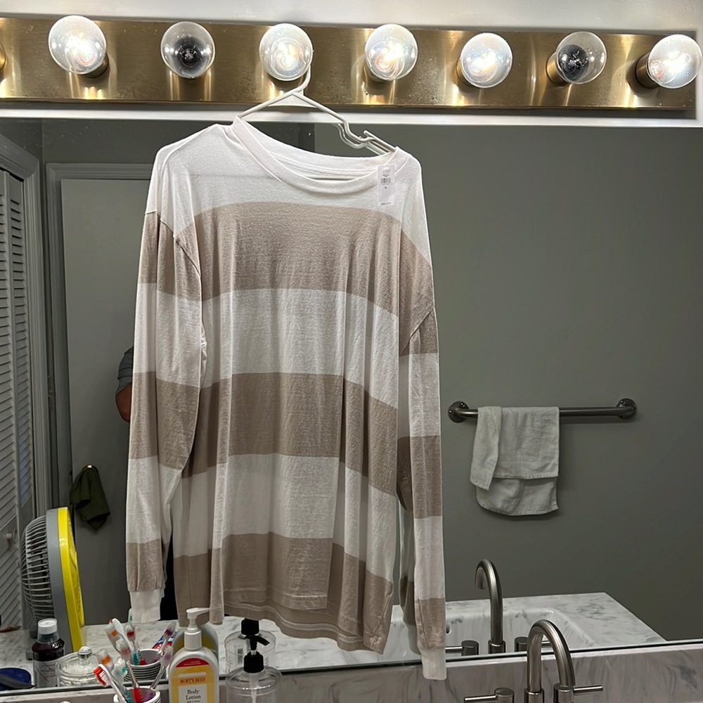 Gap long sleeve shirt